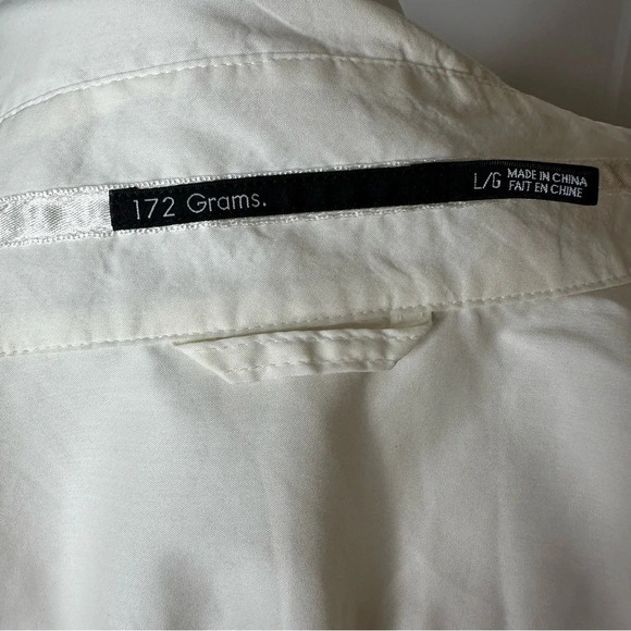 172.  white blouse - Picture 15 of 16